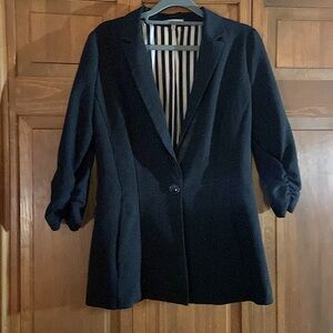 Black Blazer- 3/4 Rouched Sleeves 2 Front Pockets-Md